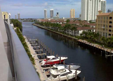 Artech residences in Aventura for sale and rent