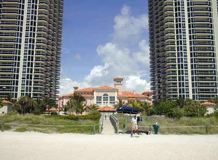Blue and Green Diamonds Condominiums in Miami Beach