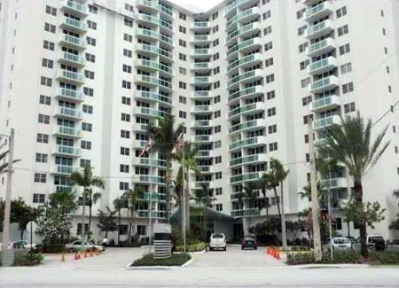 Residences on Hollywood Beach Florida