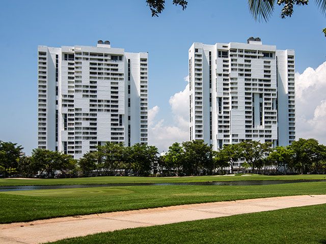 Delvista Towers Apartamentos en Venta y Renta