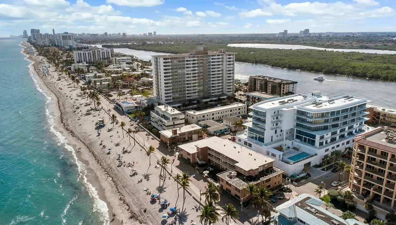 Eturna Beachside, Hollywood