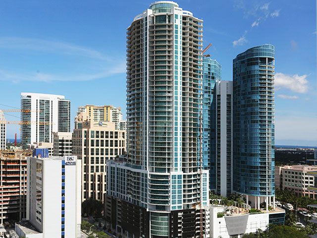 100 Las Olas Apartamentos en Venta y Renta