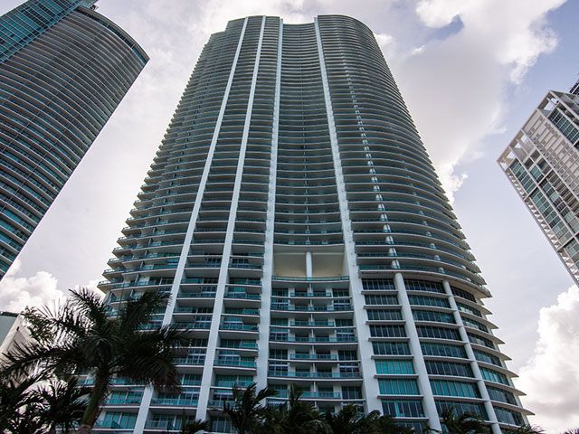 900 Biscayne Bay apartments for sale and rent