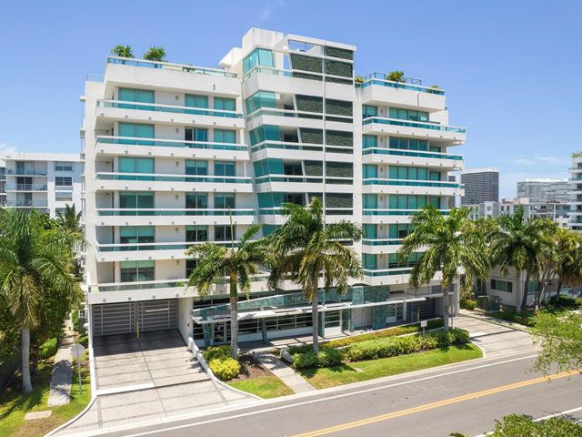 Bay Harbor Club apartments for sale and rent