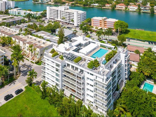 Bay Harbor One Apartamentos en Venta y Renta