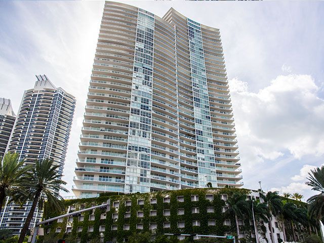 Icon South Beach apartments for sale and rent