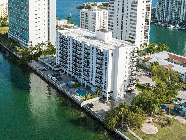 Islander apartments for sale and rent