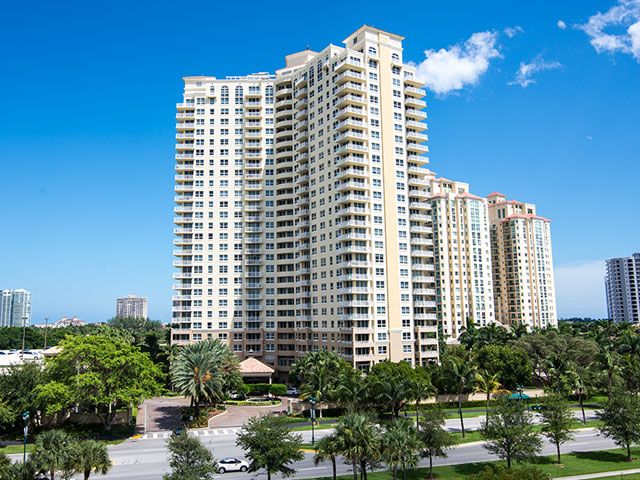 Turnberry on the Green apartments for sale and rent