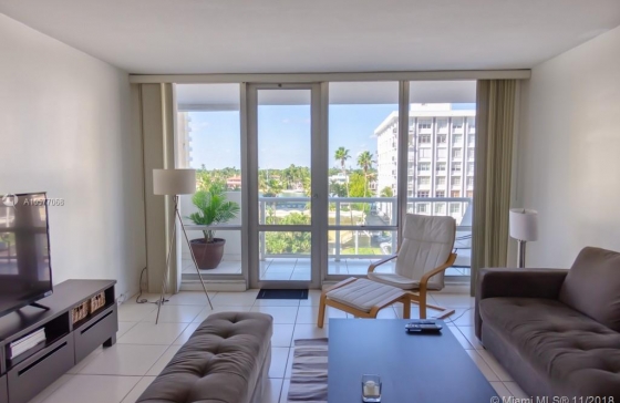 Pavilion Condo For 5601 Collins Ave Apartment 521 Miami Image0
