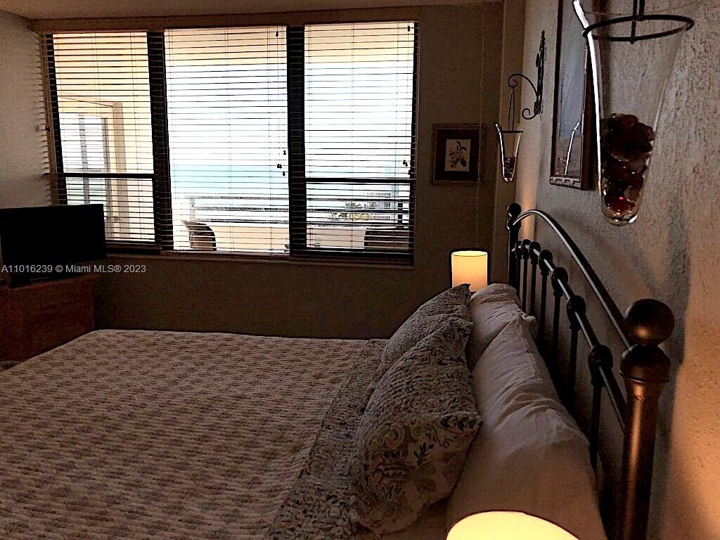 Alexander Towers Condo for Rent, 3505 S Ocean Dr, Apartment 1115, Hollywood, FL 33019, MLS