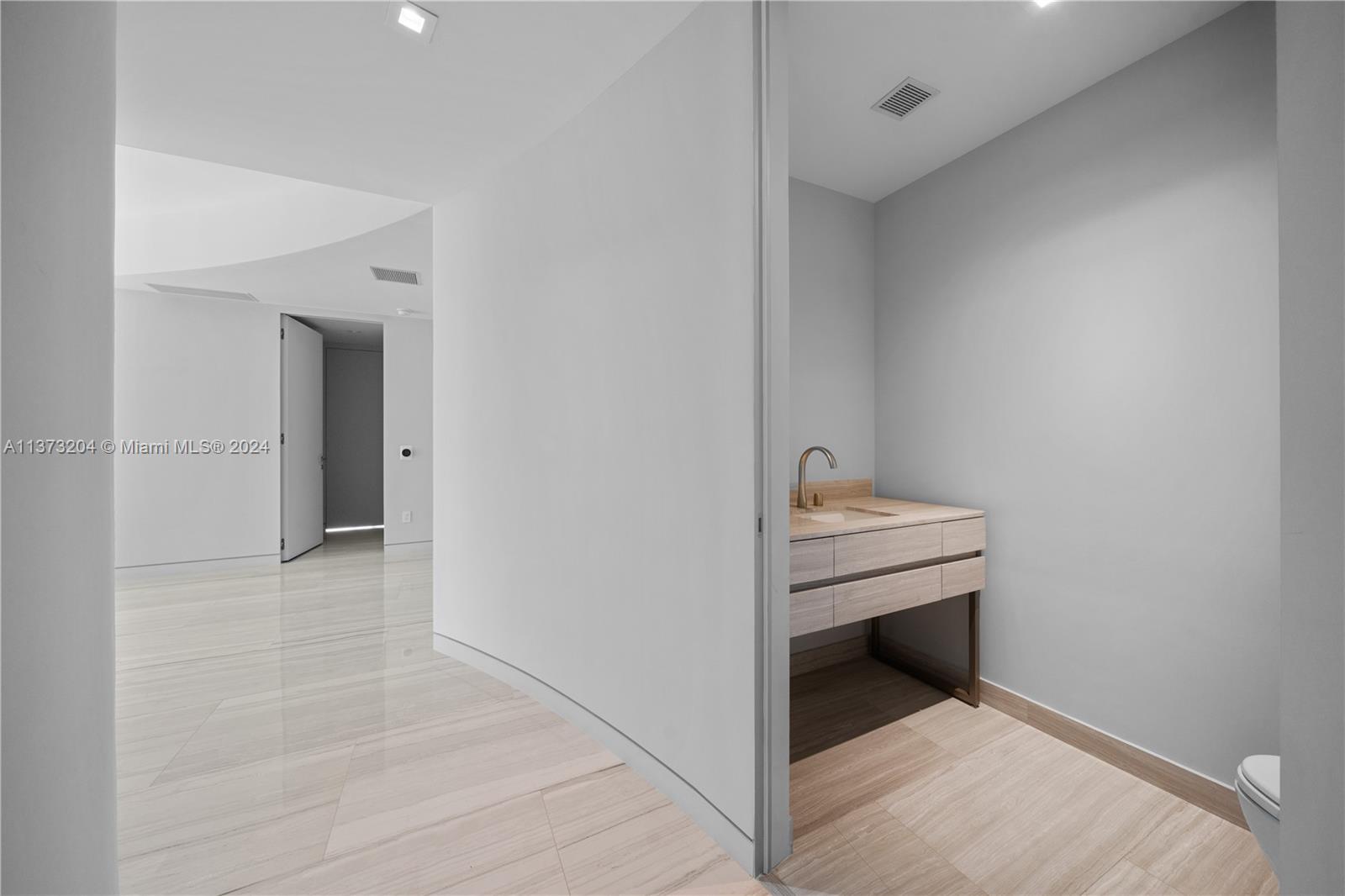 Armani Tower Condo for Sale, 18975 Collins Ave, Apartment 1004, Sunny