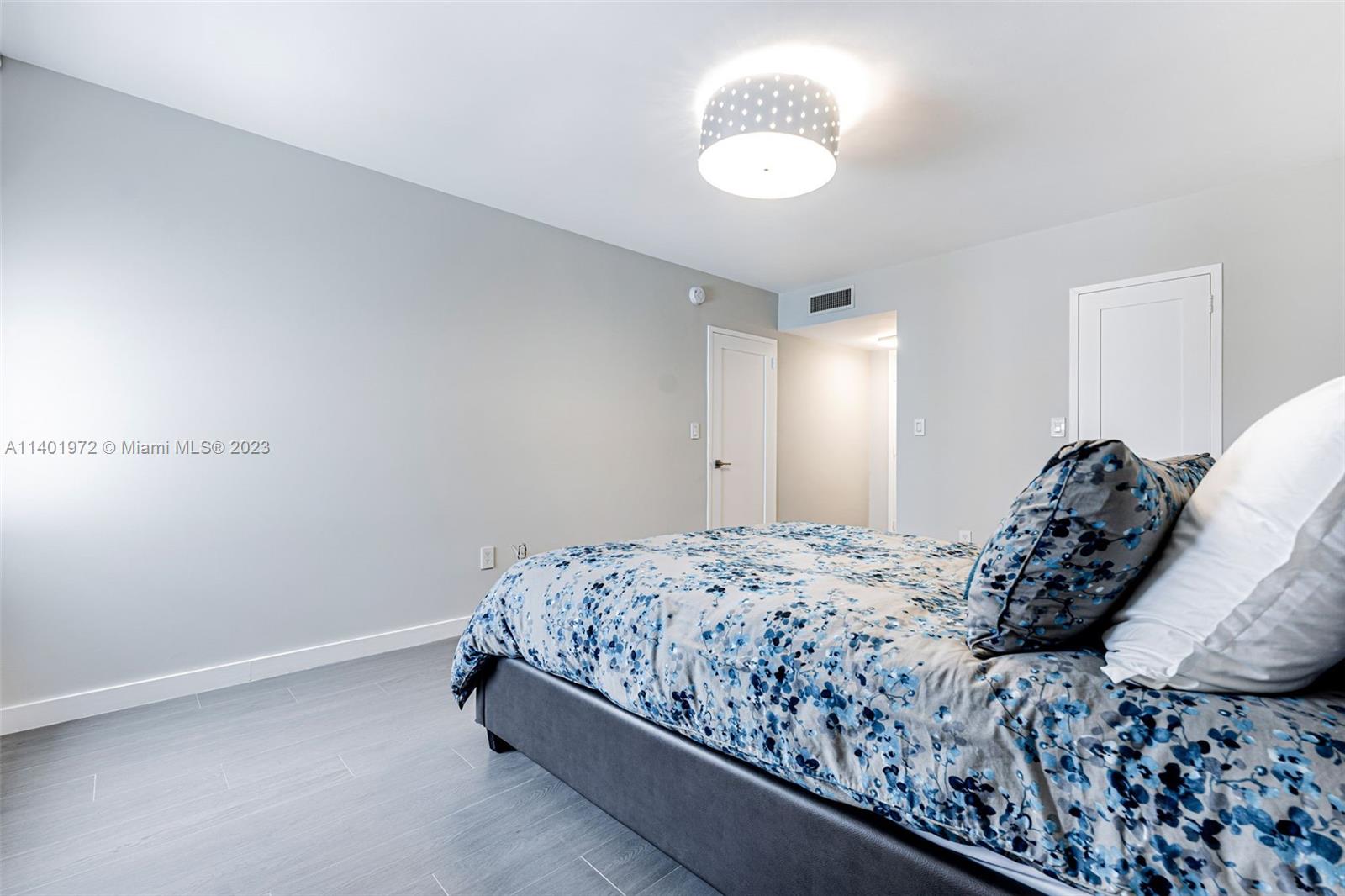 Triton Tower Condo for Sale, 2899 Collins Ave, Apartment 1624, Miami