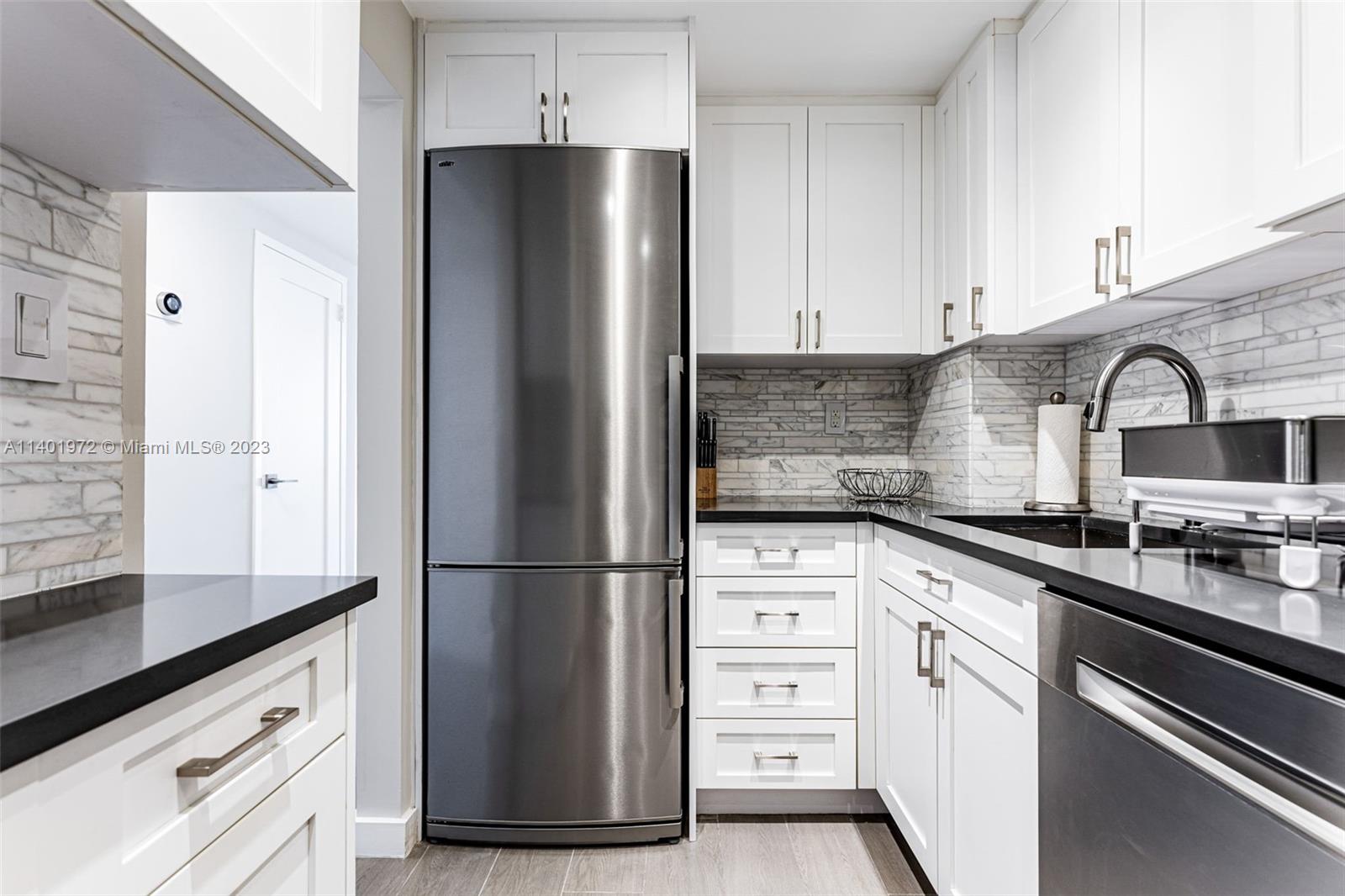 Triton Tower Condo for Sale, 2899 Collins Ave, Apartment 1624, Miami