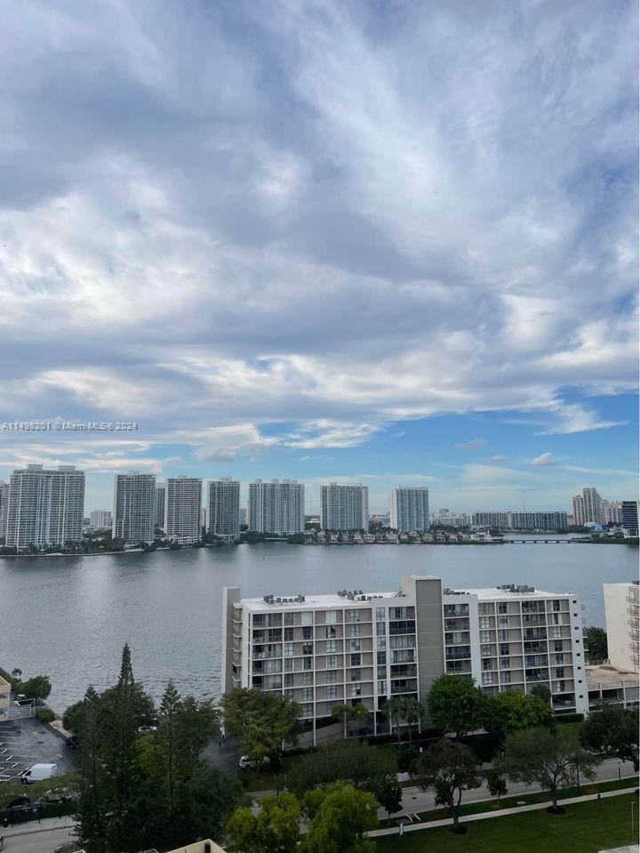 Winston Tower 400 Condo for Sale, 231 174th St, Apartment 1703, Sunny Isles Beach, FL 33160