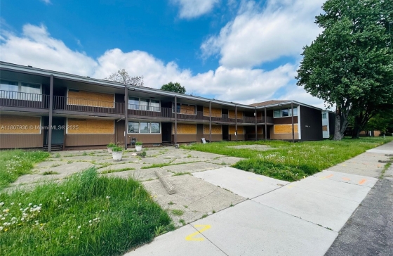 16501  Greenfield #
