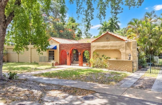 421  Zamora Ave #