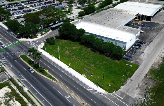 100 W Palm Drive #