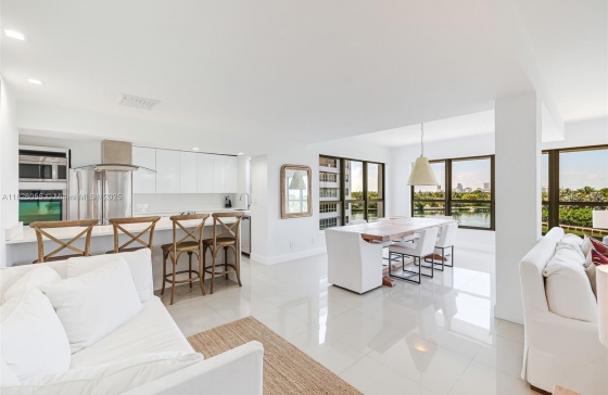 Blair House Condo for Sale 9102 - A11826055 13 