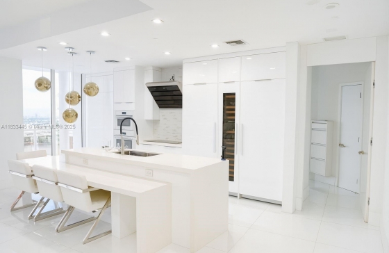 Carbonell Condo for Rent 901 Brickell - A11833445 4