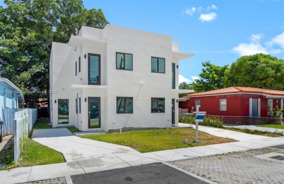 1271 NW 38th St #