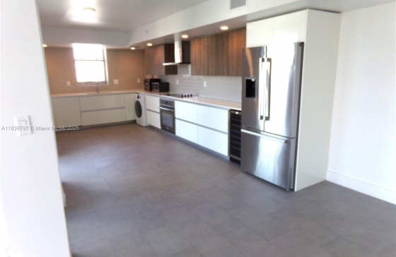 Bay Harbor Club Condo for Sale - A11836787 2 