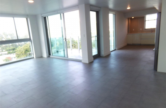 Bay Harbor Club Condo for Sale - A11836787 4