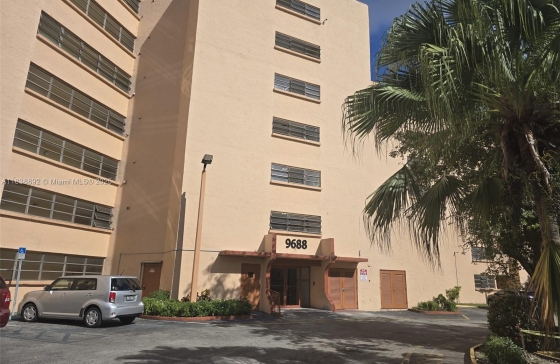 9688  Fontainebleau Blvd #409