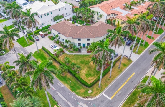 99  Seabreeze Ave #1