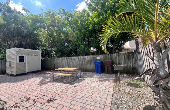 716 SE 14th Ct #1-4 #