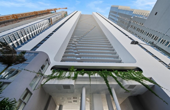 700 NE 24 Street #805