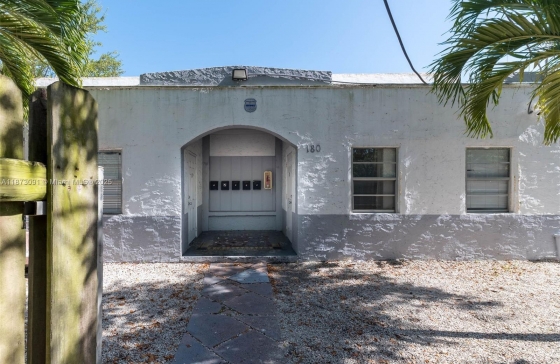 180 NW 59th St #