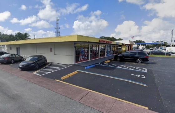 6140-  Hollywood Blvd #