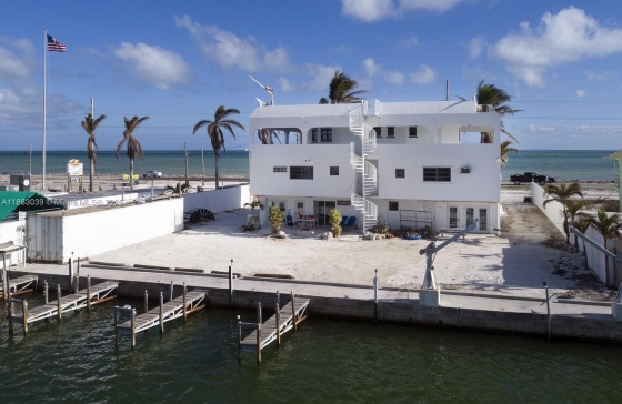 74560  Overseas Hwy #