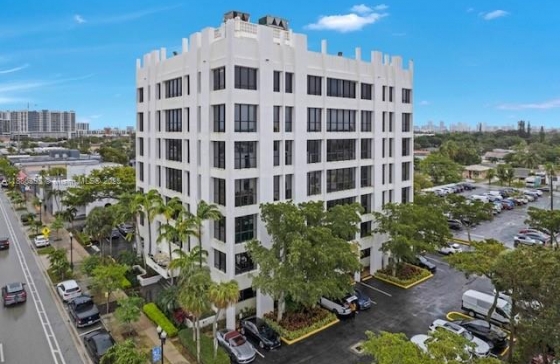 2450 NE Hollywood Blvd #601