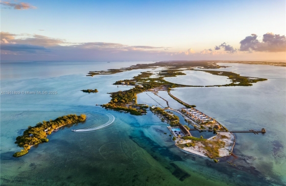 2 W Ambergris Caye #