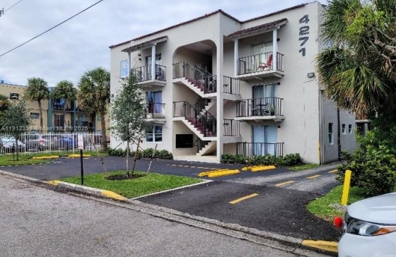 4271 NW South Tamiami Canal Dr #