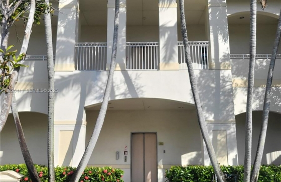 2751  Executive Park Dr #202