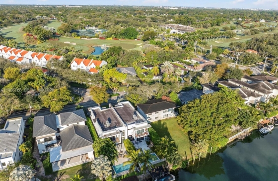 4855  University Dr #