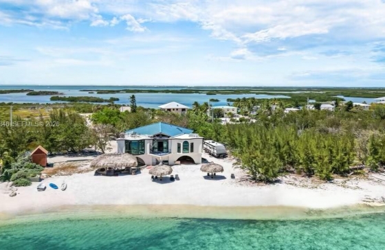 1557  Long Beach Dr #