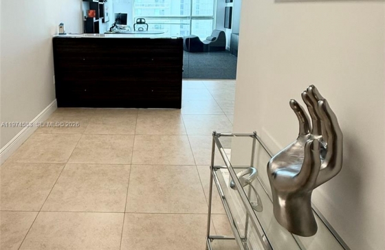 175 SW 7th St #1605-1606