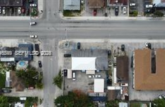 173 E 9th St #