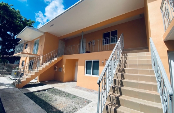 1121 NW 4  St #