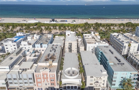 721  Collins Ave #