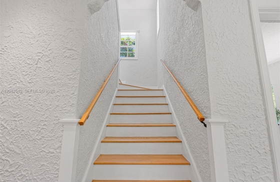 image25