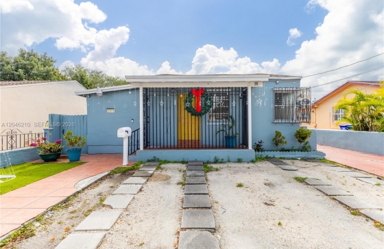 2818 SW 2nd St #