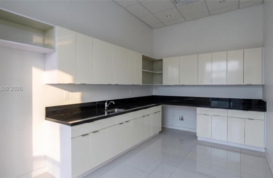1200  Brickell Ave #200C