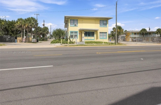 922 S Atlantic #