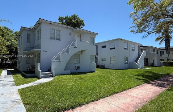 1784  Normandy Dr #