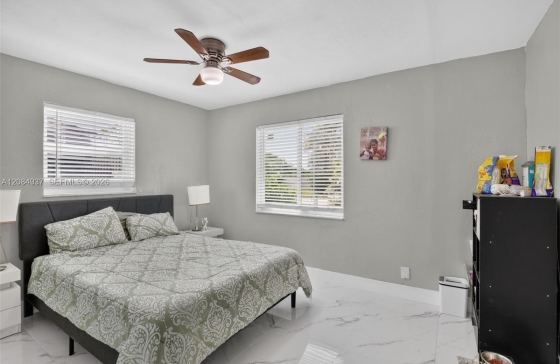 image25