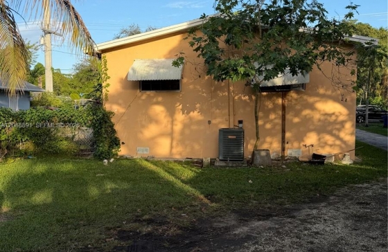 8848 NW 5th Ave #